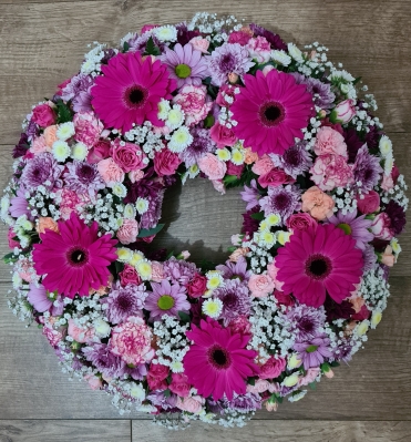 Loose open posy