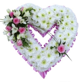 Open heart tribute
